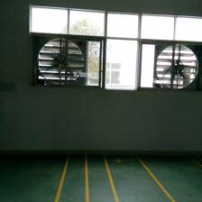負壓風機廠房車間降溫通風效果如何？南昌瑞榮為您解答濕度調節設備的作用